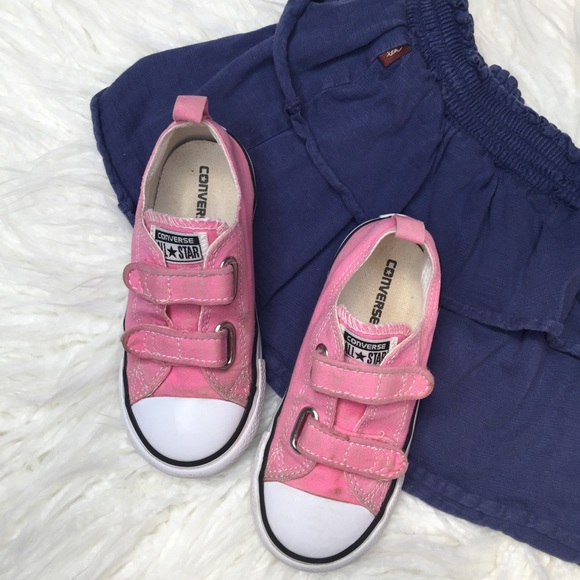 Toddler Converse - Picture 1 of 7